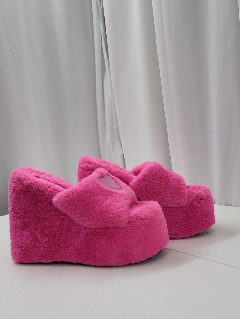 Daizy Street Pink Fuzzy Platform Wedge Slide — Size 38 US 8